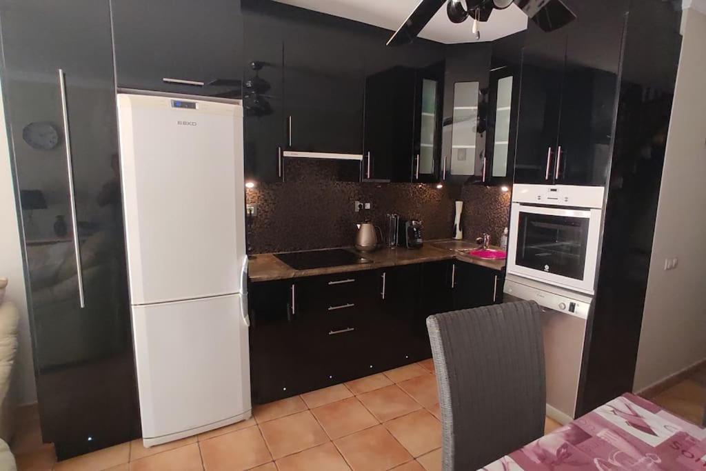 Casa Donn - El Sultan 63 - Luxury 3 Bed Villa With Fast Fibre Internet คอร์ราเลโฮ ภายนอก รูปภาพ