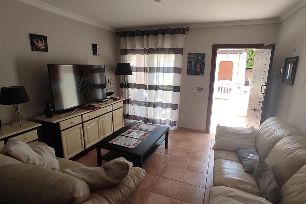 Casa Donn - El Sultan 63 - Luxury 3 Bed Villa With Fast Fibre Internet คอร์ราเลโฮ ภายนอก รูปภาพ